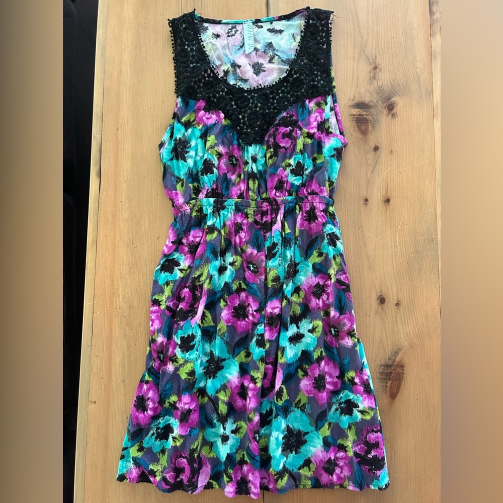 Alan Be (Francesca’s) midi dress
